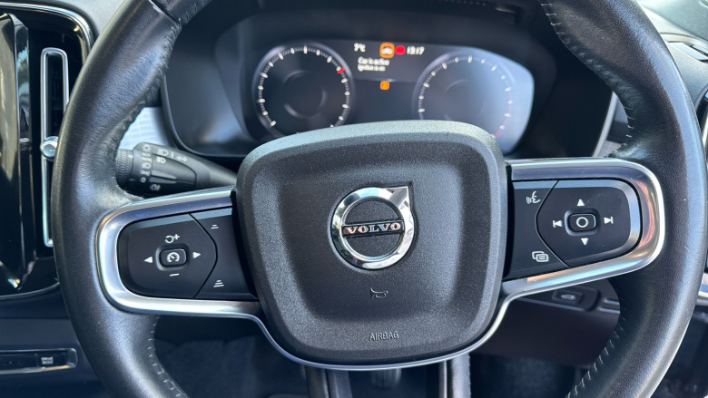 Volvo Xc40 1.5 T3 [163] Momentum 5dr Petrol Estate